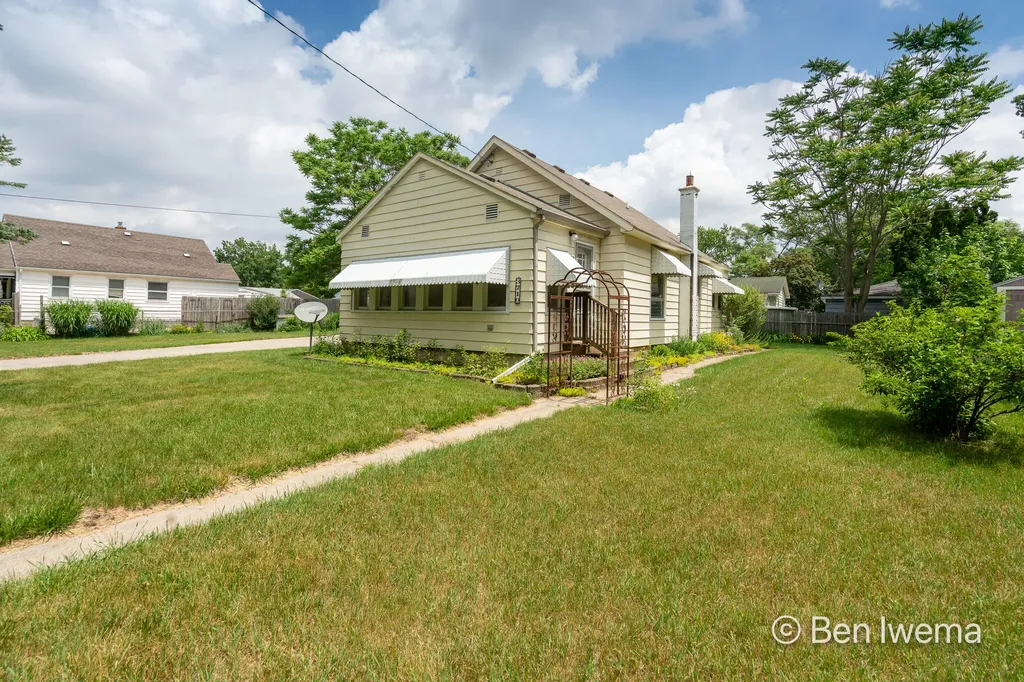 3710 Oriole Avenue SW Wyoming City MI 49509