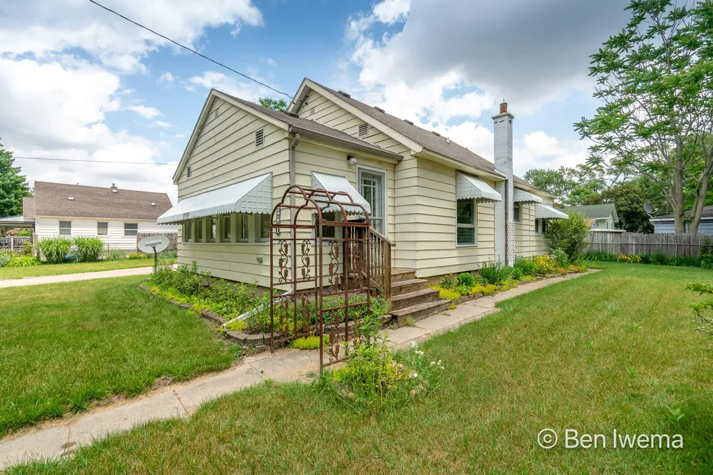 3710 Oriole Avenue SW Wyoming City MI 49509