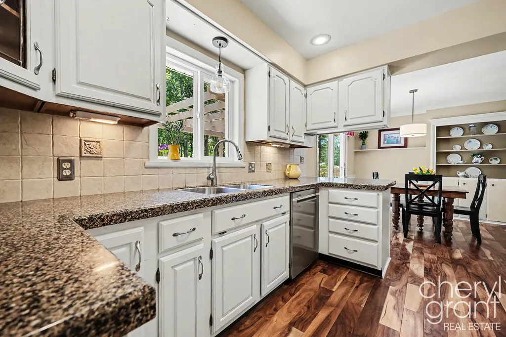 15888 Vinecrest Avenue Spring Lake Township MI 49456