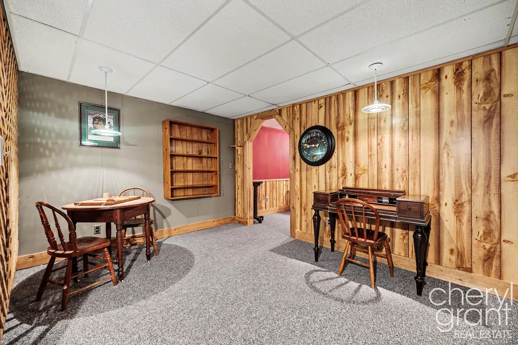 15888 Vinecrest Avenue Spring Lake Township MI 49456
