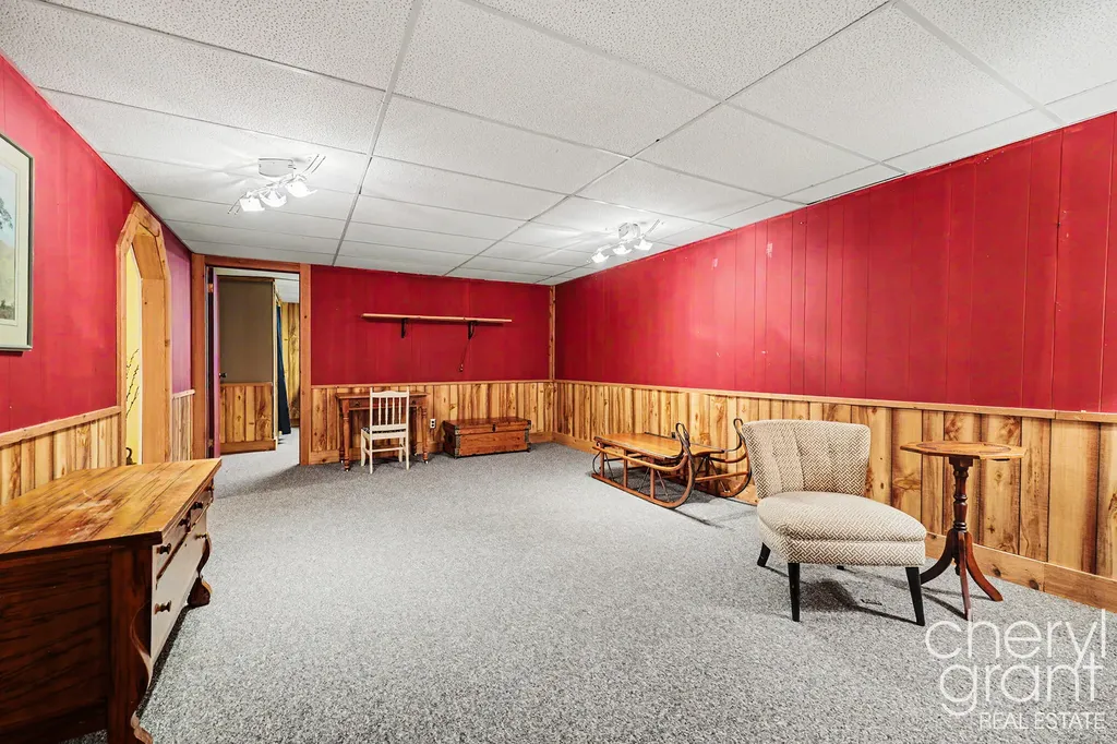 15888 Vinecrest Avenue Spring Lake Township MI 49456