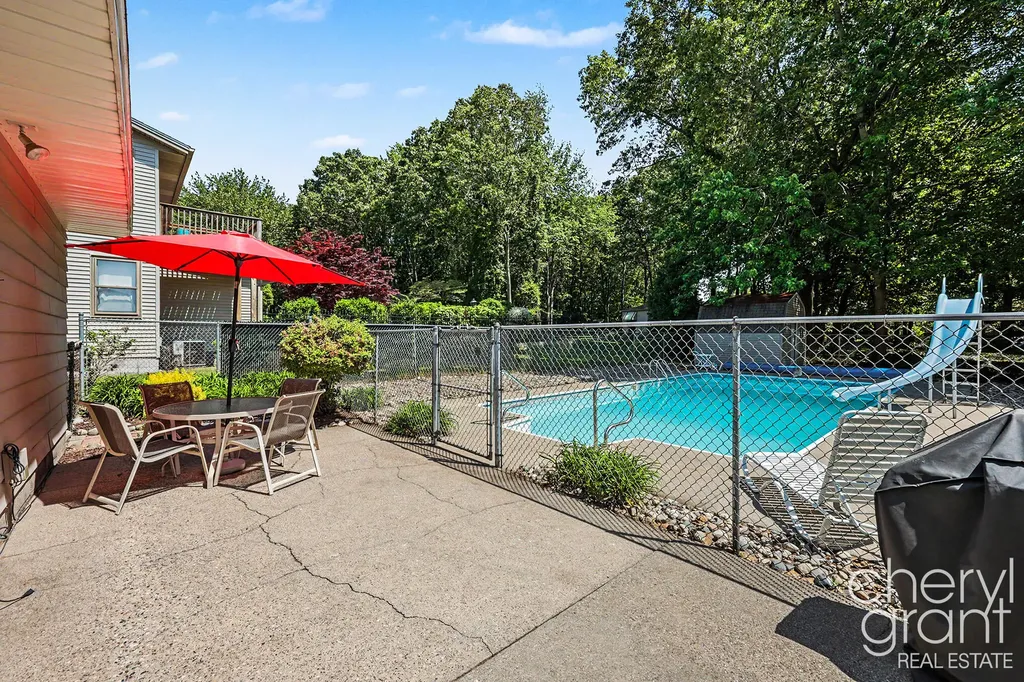 15888 Vinecrest Avenue Spring Lake Township MI 49456