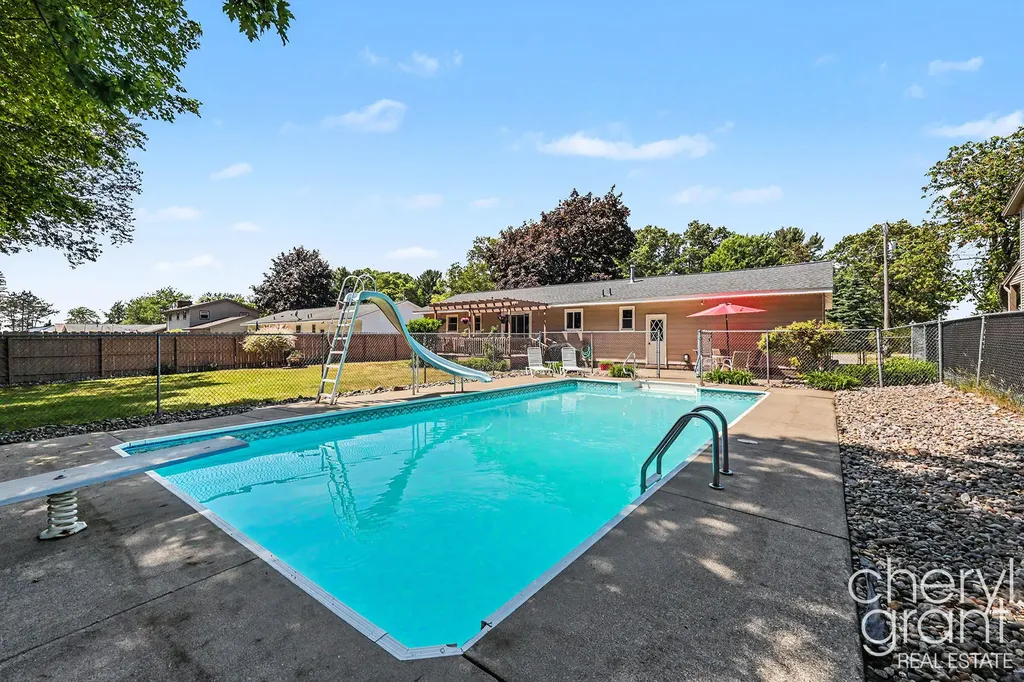 15888 Vinecrest Avenue Spring Lake Township MI 49456