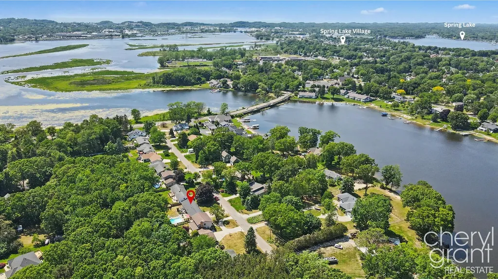 15888 Vinecrest Avenue Spring Lake Township MI 49456