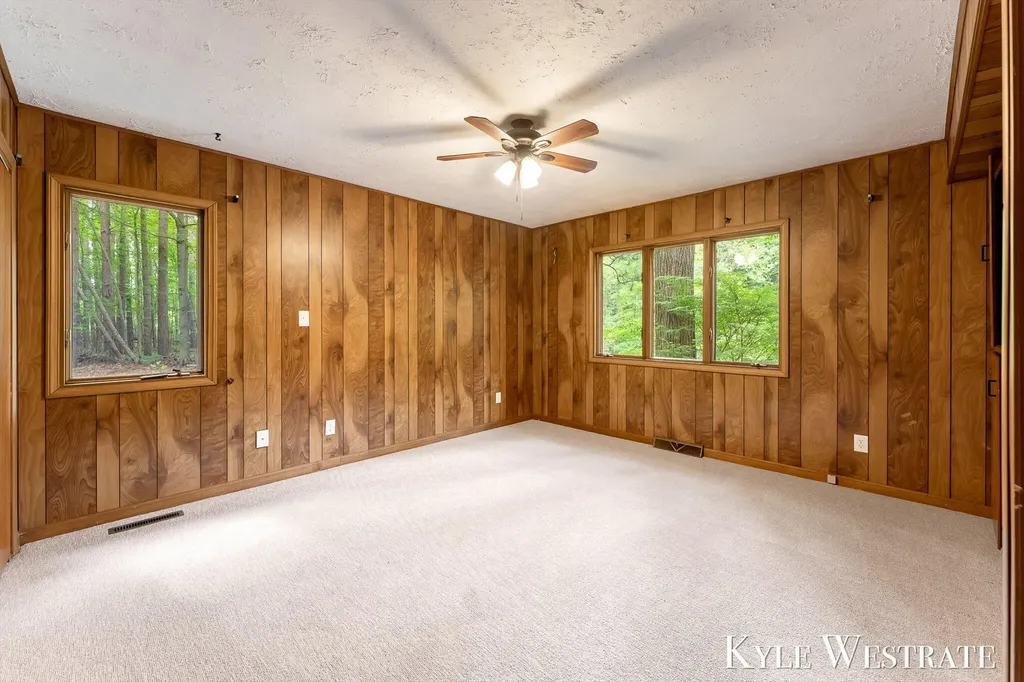 15594 Ritchie Avenue NE Nelson Township MI 49319