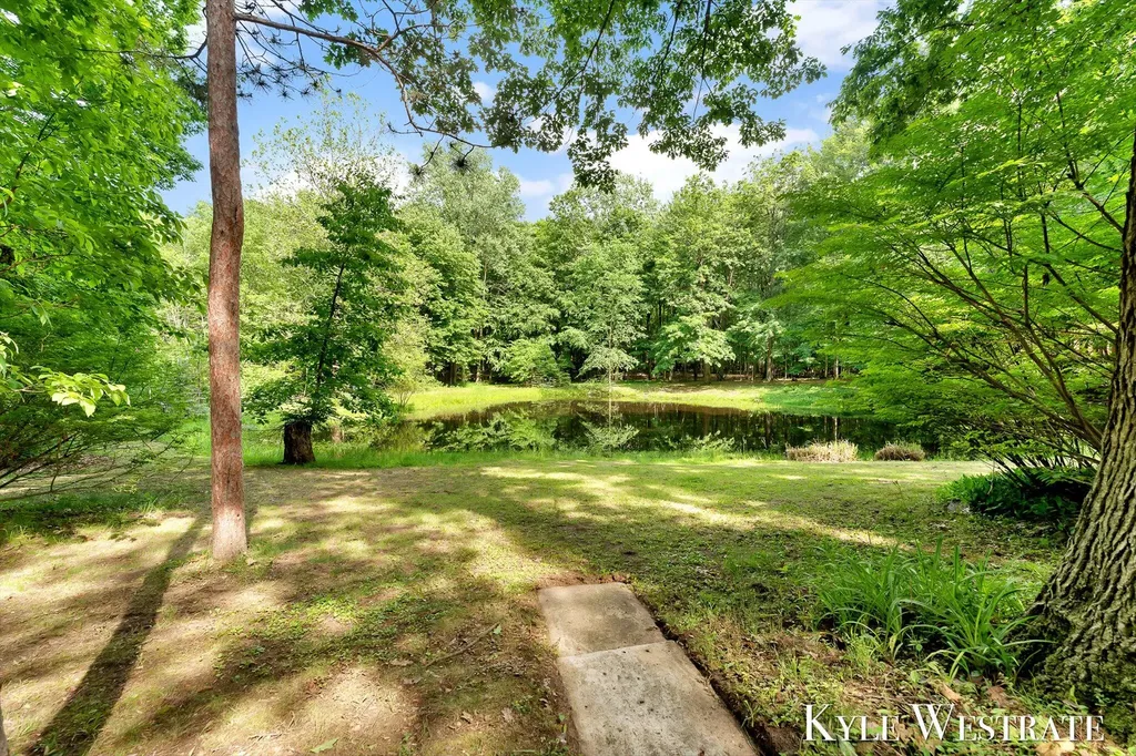15594 Ritchie Avenue NE Nelson Township MI 49319