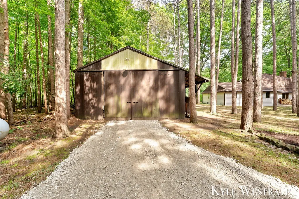 15594 Ritchie Avenue NE Nelson Township MI 49319