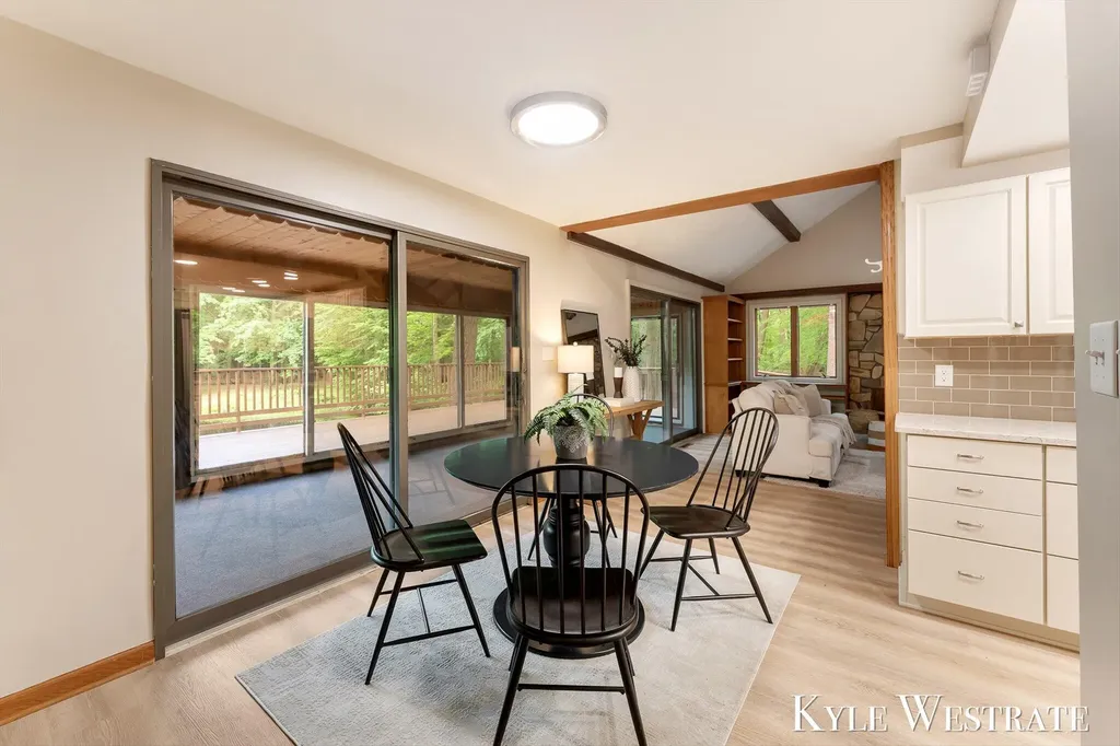 15594 Ritchie Avenue NE Nelson Township MI 49319
