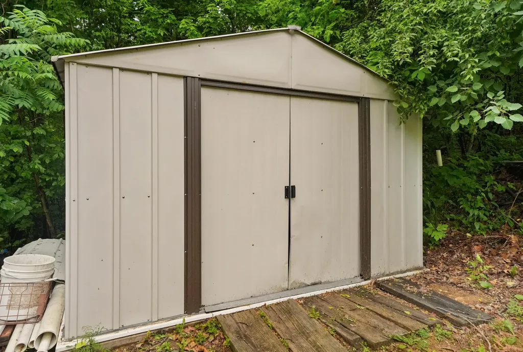 21537 W Kendaville Road Montcalm Township MI 49339