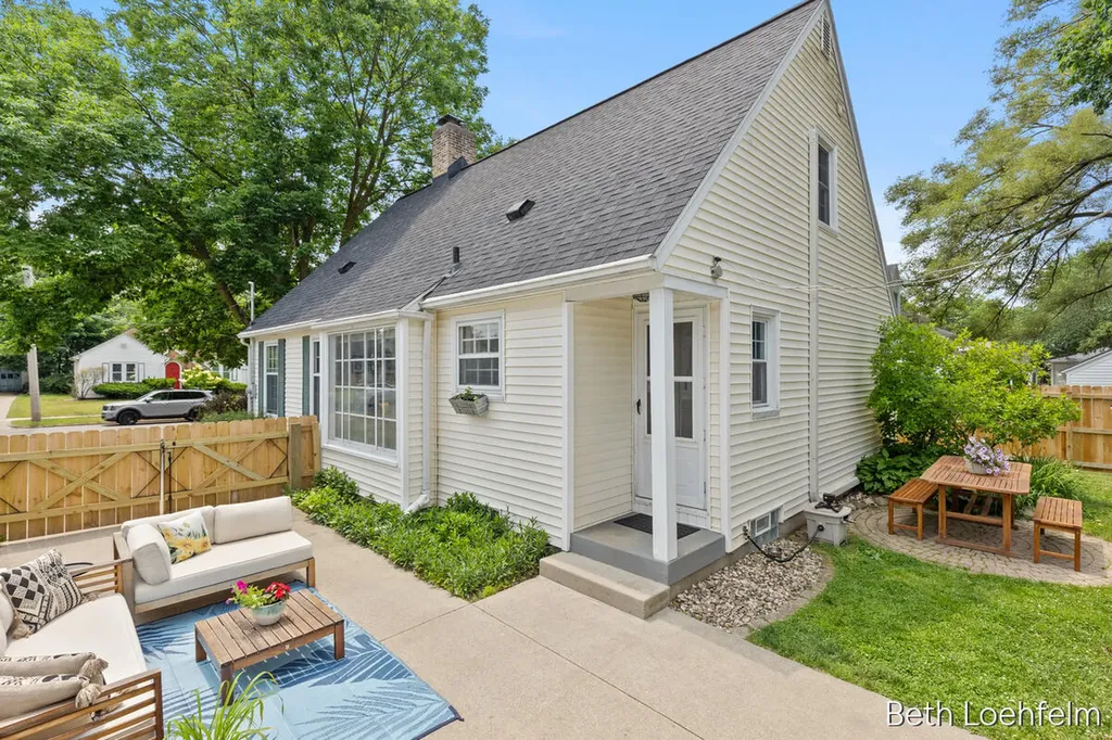 847 N Ottillia Street SE Grand Rapids City MI 49507