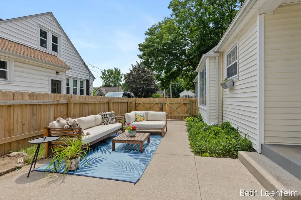 847 N Ottillia Street SE Grand Rapids City MI 49507