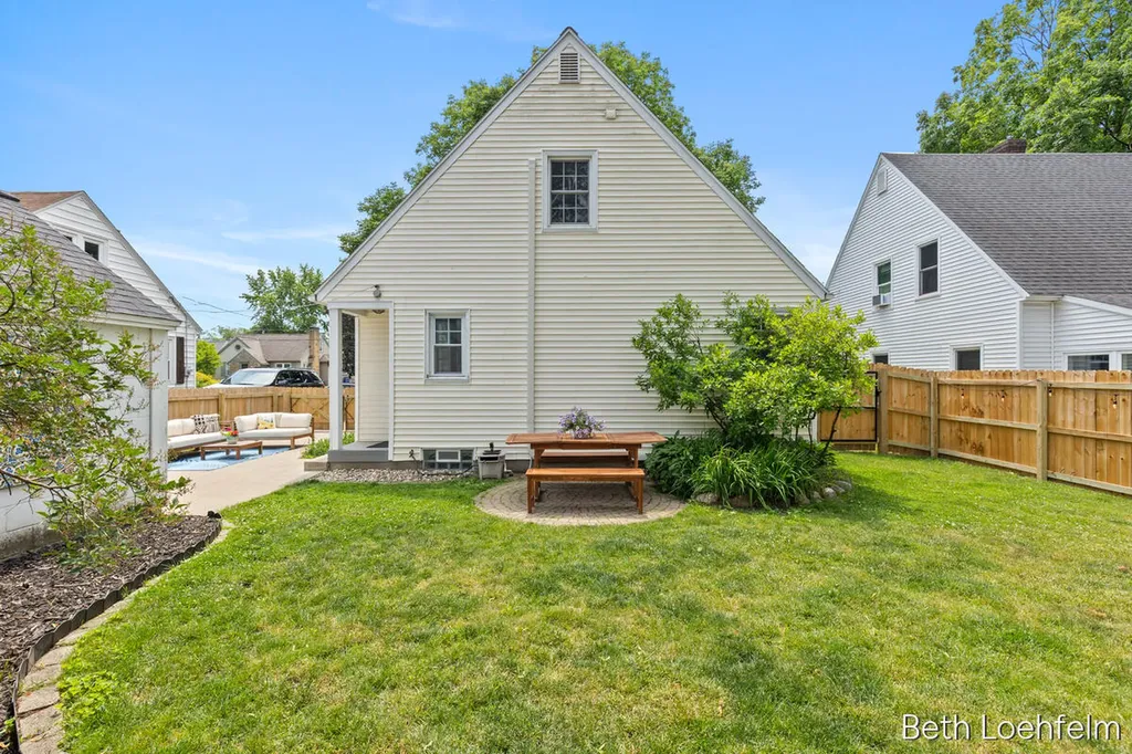 847 N Ottillia Street SE Grand Rapids City MI 49507