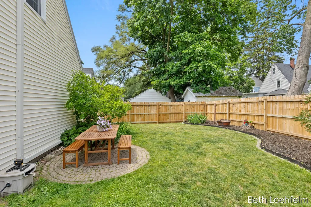 847 N Ottillia Street SE Grand Rapids City MI 49507