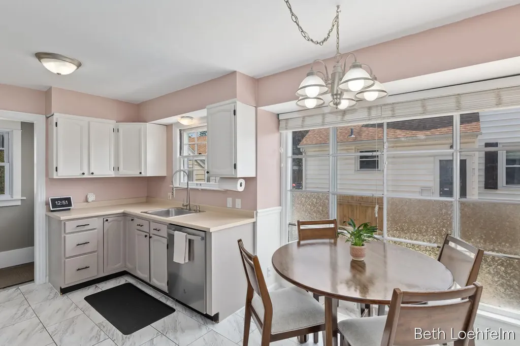 847 N Ottillia Street SE Grand Rapids City MI 49507