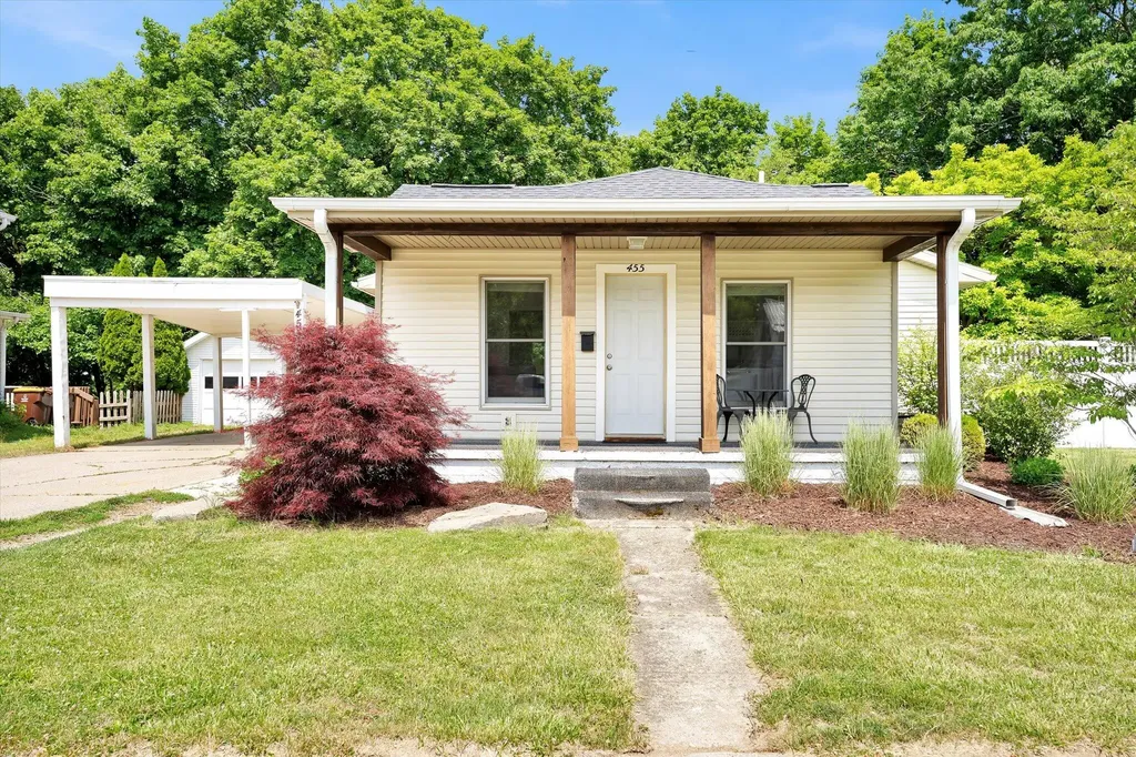 455 Divine Highway Portland City MI 48875