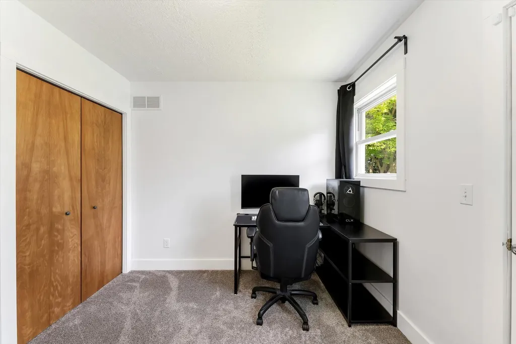 455 Divine Highway Portland City MI 48875