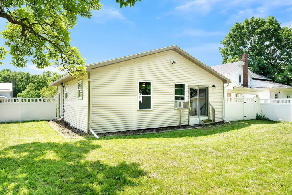 455 Divine Highway Portland City MI 48875