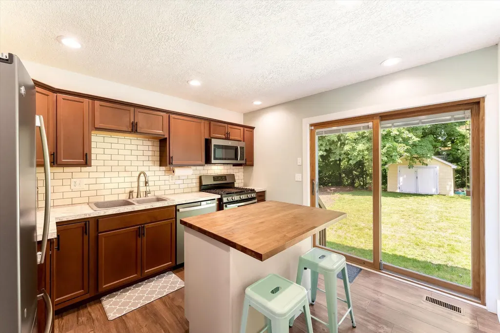 455 Divine Highway Portland City MI 48875