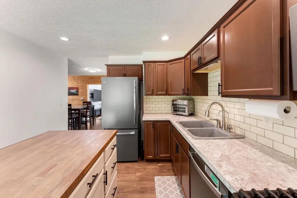 455 Divine Highway Portland City MI 48875