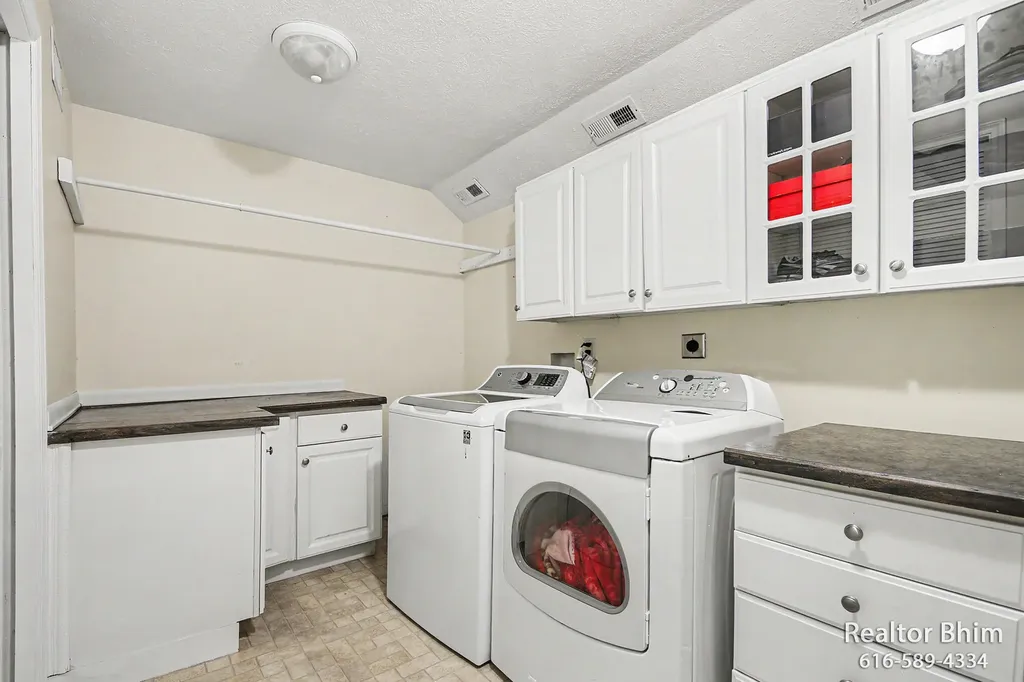 6712 Hartman Drive SE Gaines Charter Township MI 49316