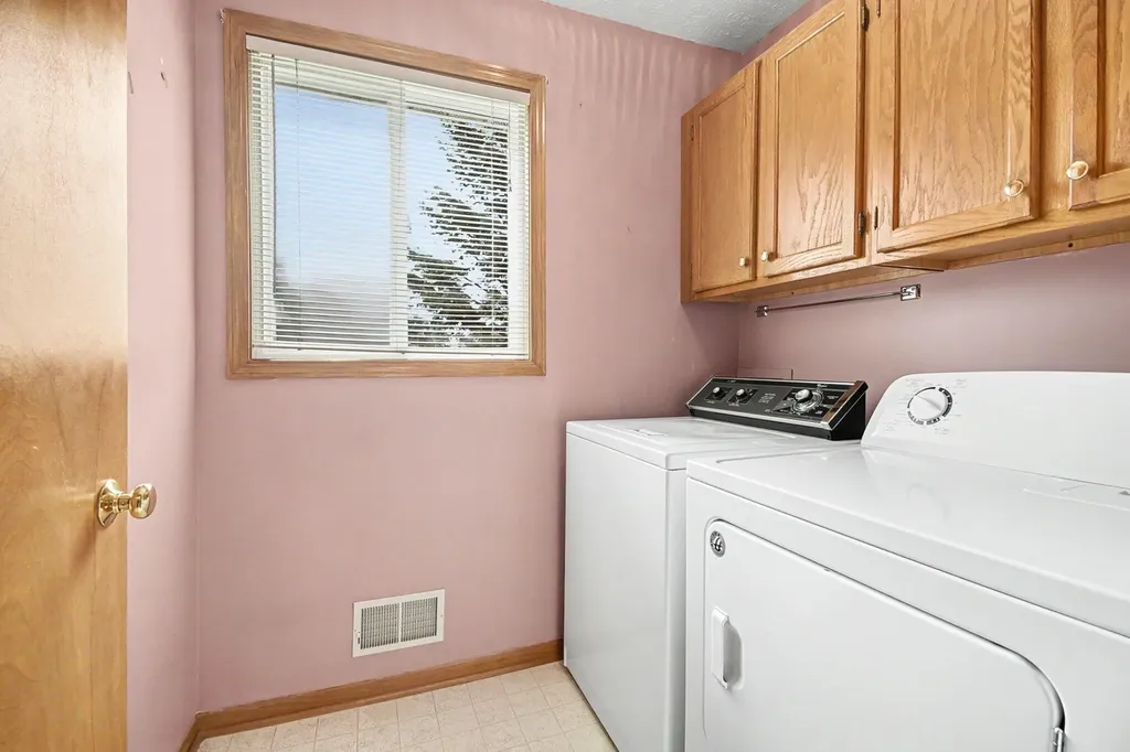 2091 Woodshire Place SE Kentwood City MI 49508