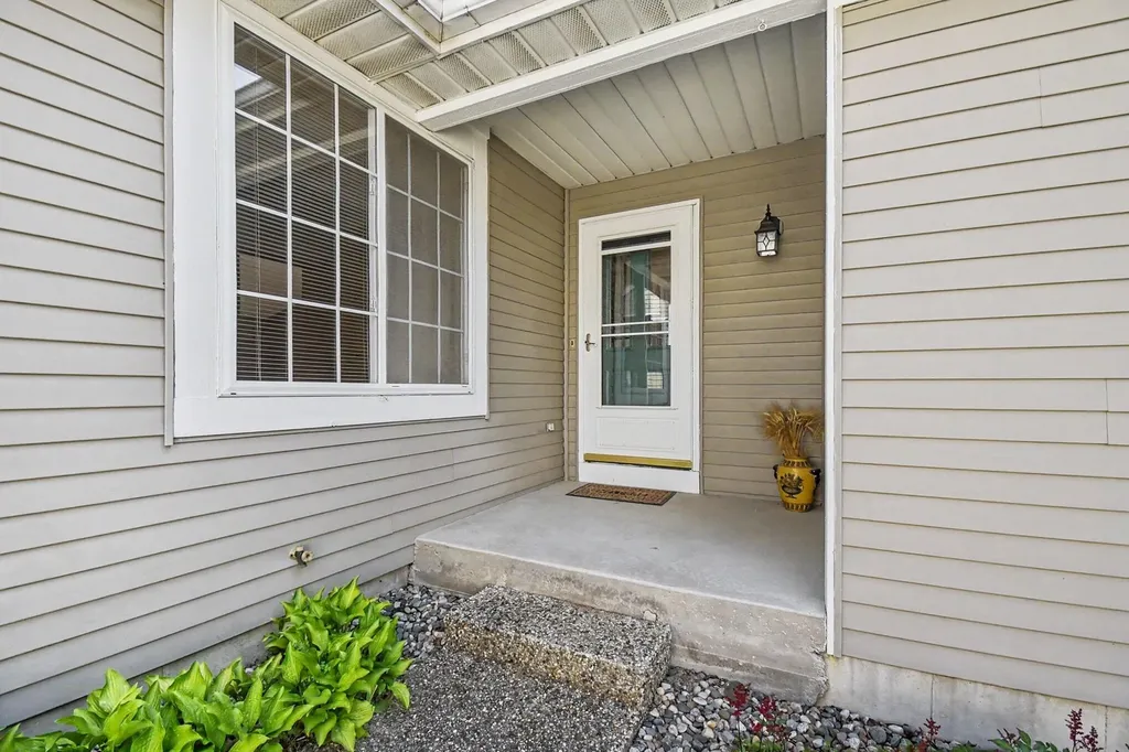 2091 Woodshire Place SE Kentwood City MI 49508