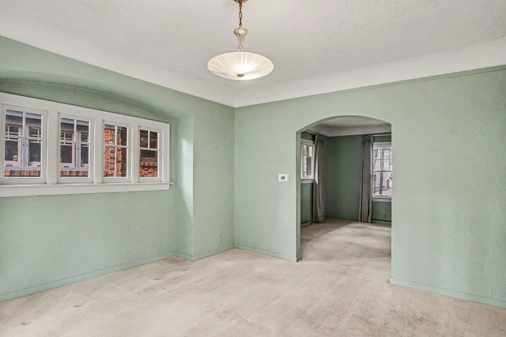 52 Baynton Avenue NE Grand Rapids City MI 49503