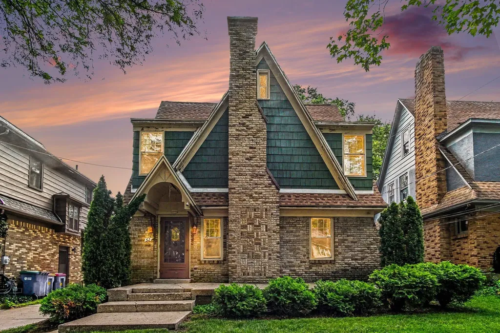 52 Baynton Avenue NE Grand Rapids City MI 49503