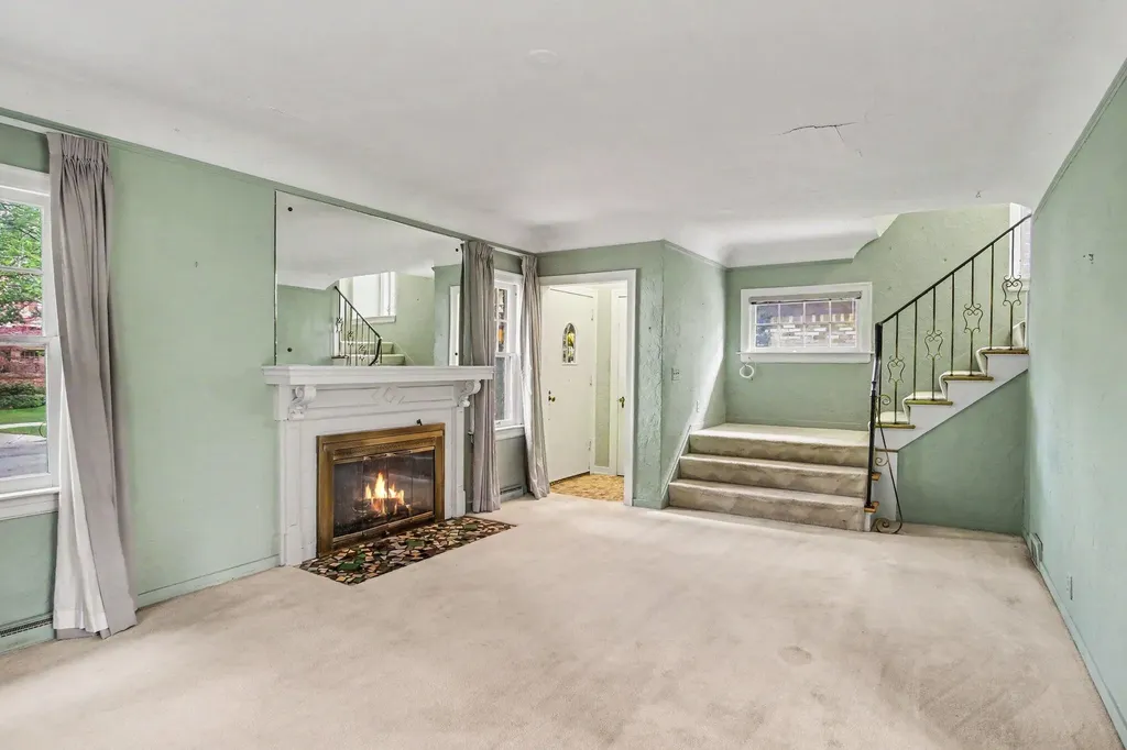 52 Baynton Avenue NE Grand Rapids City MI 49503