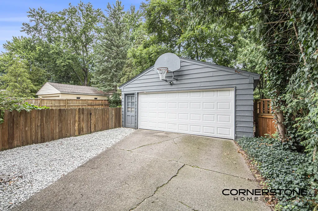 2236 Sylvan Avenue SE Grand Rapids City MI 49506