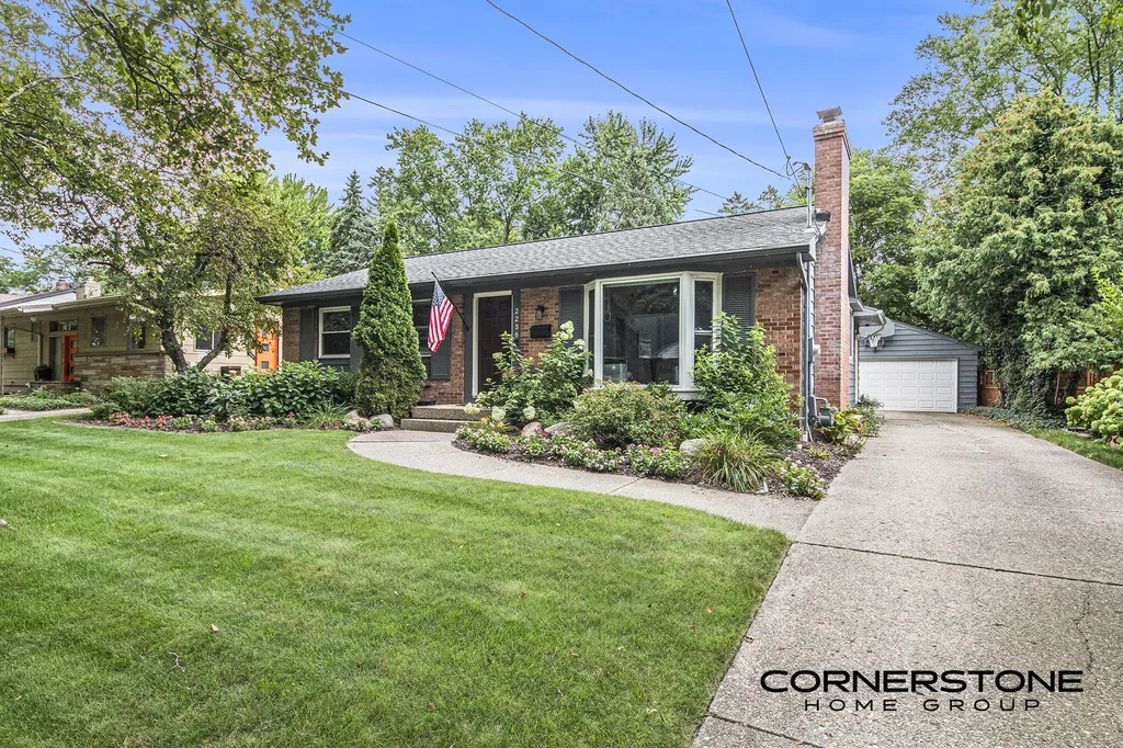 2236 Sylvan Avenue SE Grand Rapids City MI 49506