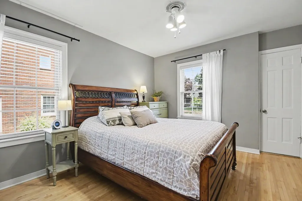 904 Mayhew Wood Drive SE Grand Rapids City MI 49507