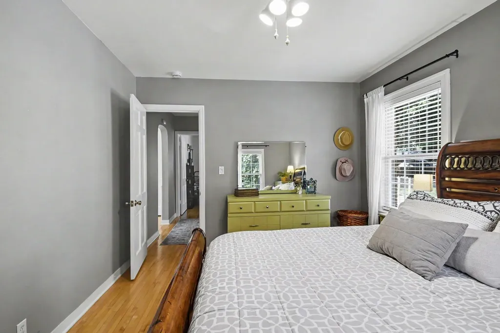 904 Mayhew Wood Drive SE Grand Rapids City MI 49507