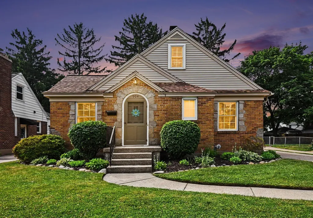 904 Mayhew Wood Drive SE Grand Rapids City MI 49507