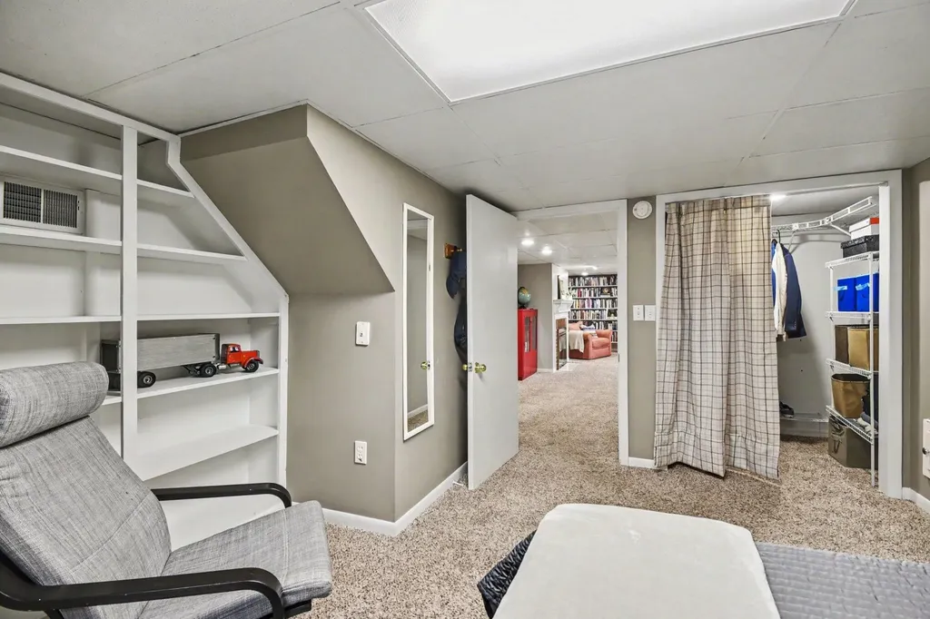 904 Mayhew Wood Drive SE Grand Rapids City MI 49507