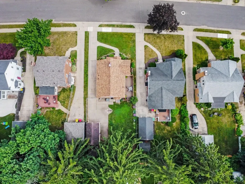 904 Mayhew Wood Drive SE Grand Rapids City MI 49507