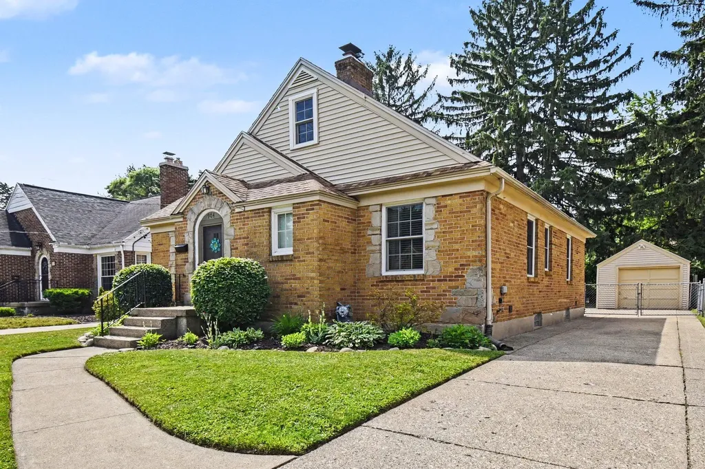 904 Mayhew Wood Drive SE Grand Rapids City MI 49507