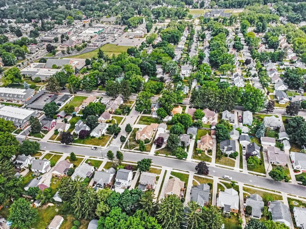904 Mayhew Wood Drive SE Grand Rapids City MI 49507