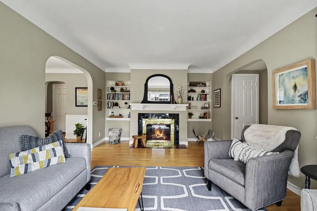 904 Mayhew Wood Drive SE Grand Rapids City MI 49507
