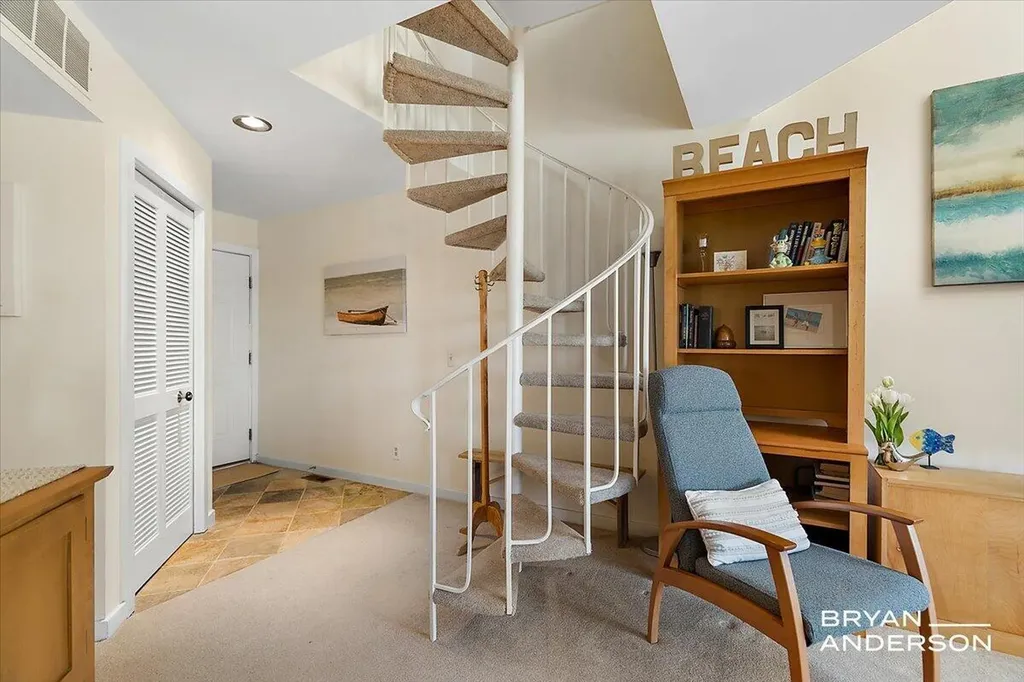 810 S Harbor Drive Grand Haven City MI 49417