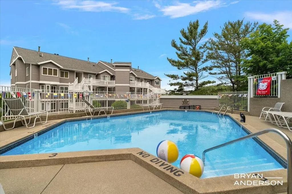 810 S Harbor Drive Grand Haven City MI 49417