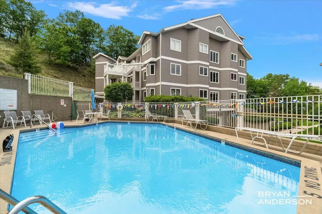 810 S Harbor Drive Grand Haven City MI 49417