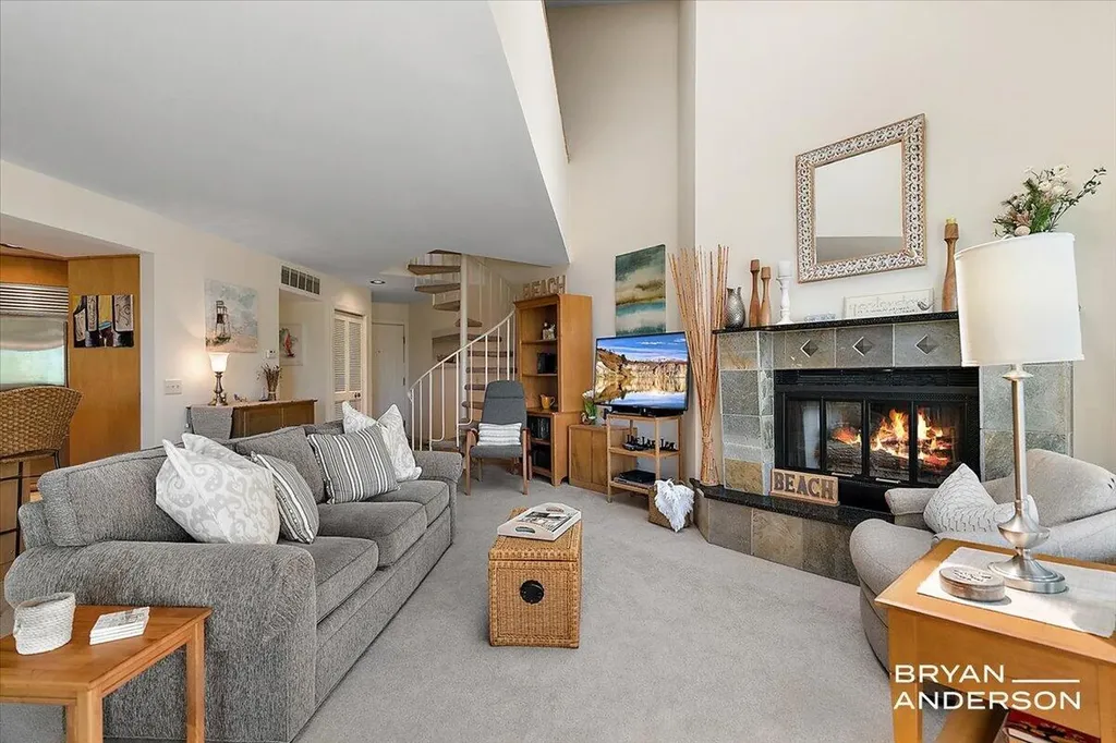 810 S Harbor Drive Grand Haven City MI 49417