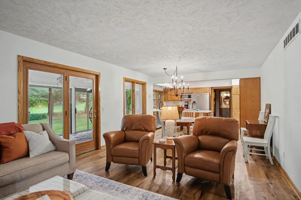 1795 Pembroke Street SE Kentwood City MI 49508