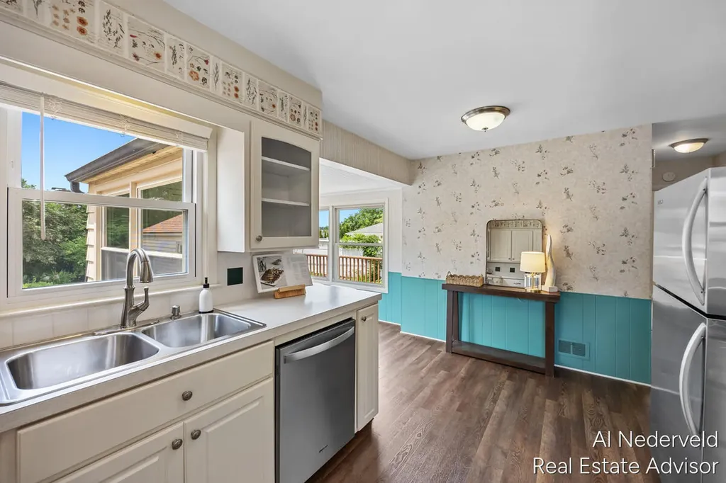 303 Wallinwood Avenue NE Grand Rapids City MI 49503