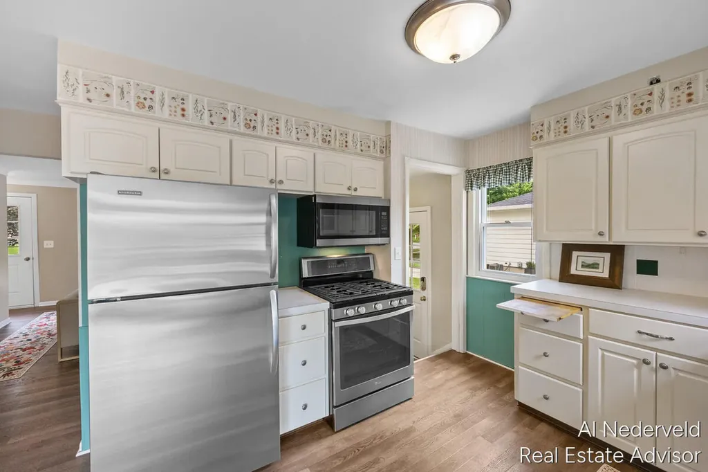 303 Wallinwood Avenue NE Grand Rapids City MI 49503