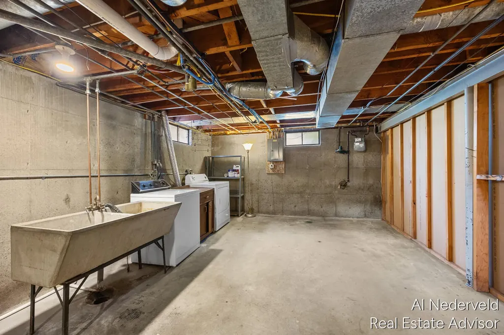 303 Wallinwood Avenue NE Grand Rapids City MI 49503