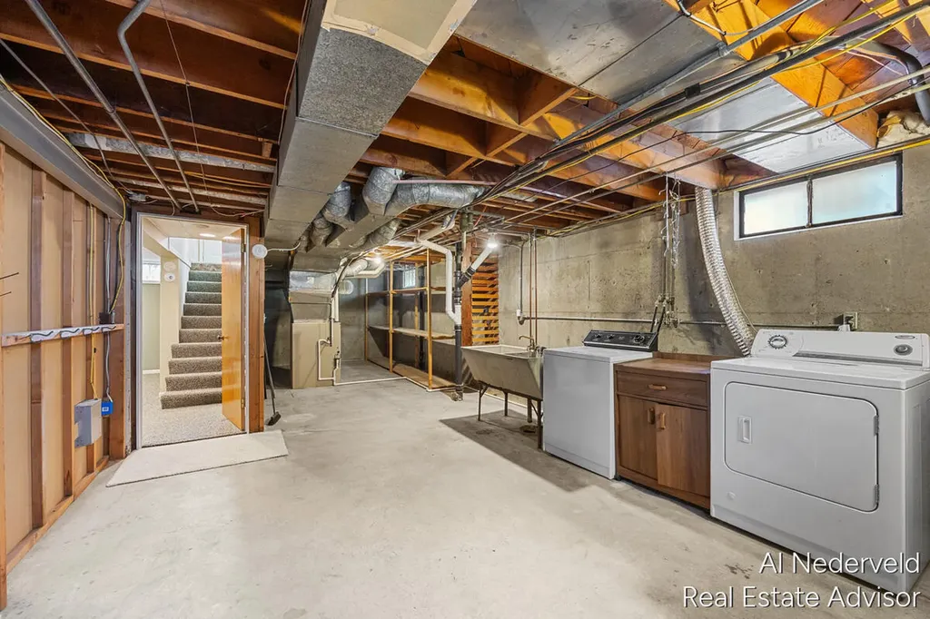 303 Wallinwood Avenue NE Grand Rapids City MI 49503