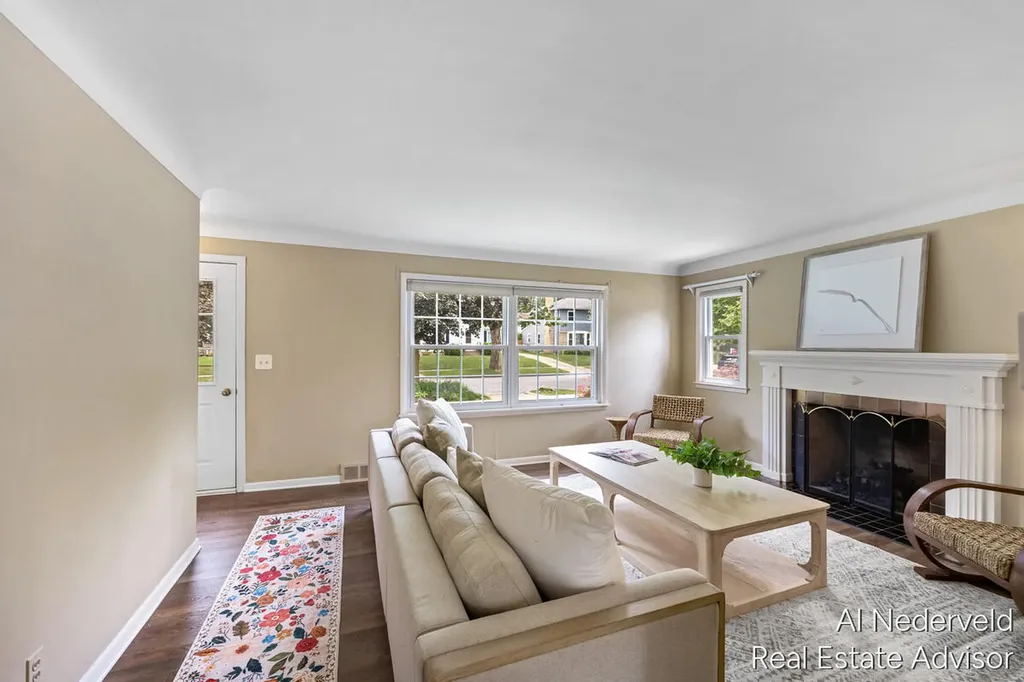 303 Wallinwood Avenue NE Grand Rapids City MI 49503