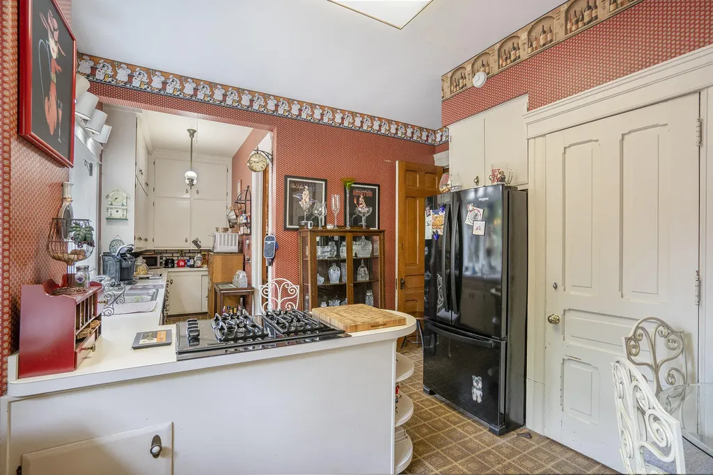 1133 S Westnedge Avenue Kalamazoo City MI 49008